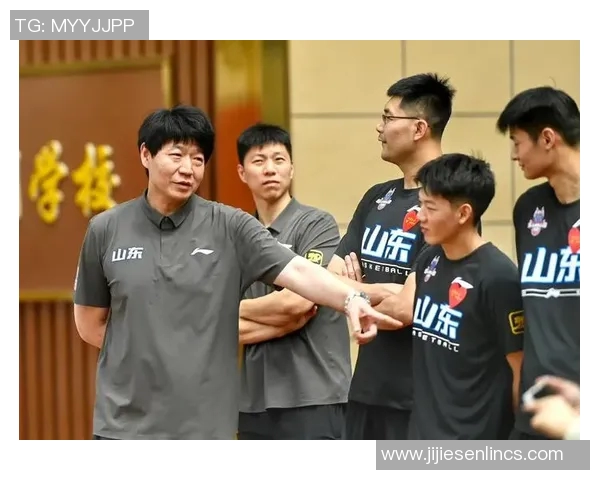 上海与山东热身赛精彩回顾球员表现与战术分析全景解读