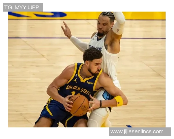 勇士与魔术对决NBA赛场上的激情碰撞与精彩瞬间解析