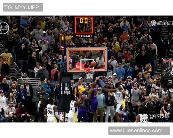 詹姆斯在对阵步行者的比赛中狂砍47分展现超凡实力